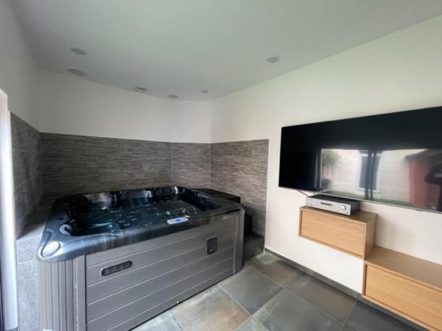- Le Nuage - Unique, Espace Spa Privatif Et Jardin Avec Plancha Et Salon Privatif, Stationnement Public Gratuit นีออร์ ภายนอก รูปภาพ